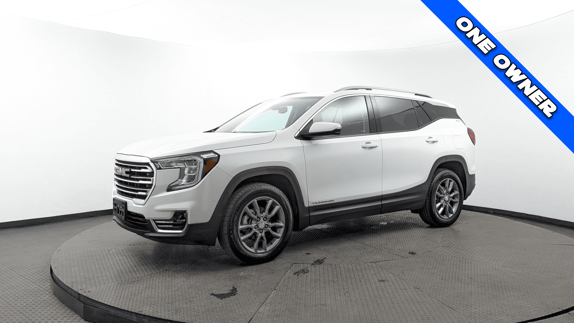 2023 GMC Terrain SLT's photo