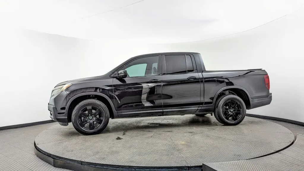 2019 Honda Ridgeline Black Edition photo 2