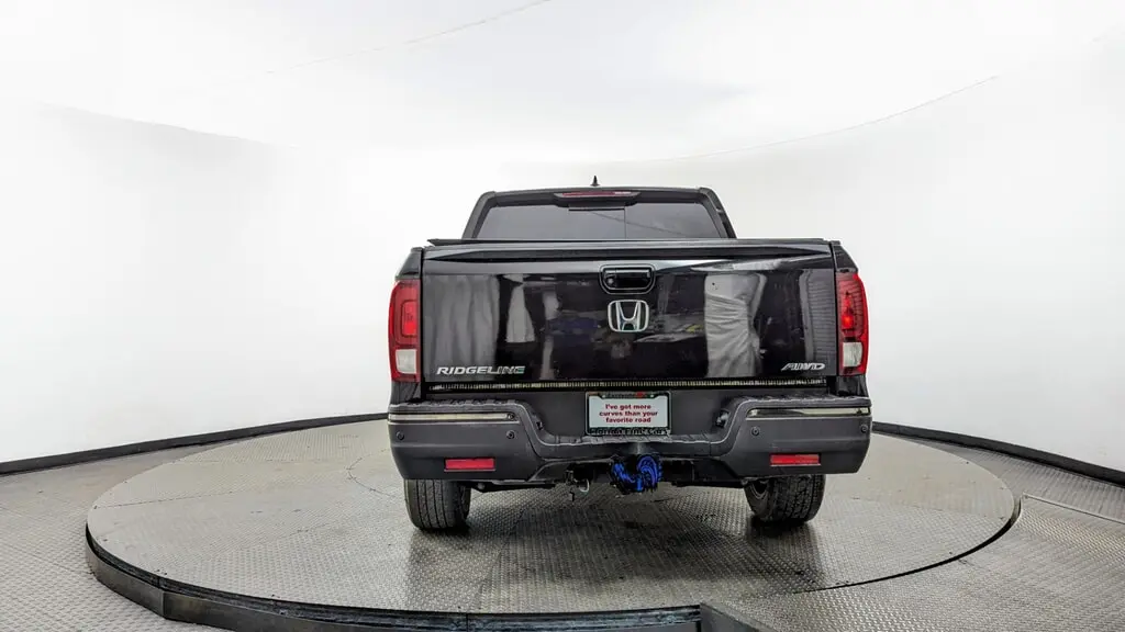 2019 Honda Ridgeline Black Edition photo 4