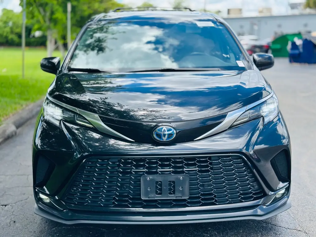 Florida Fine Cars - Used TOYOTA SIENNA 2022 MARGATE XSE