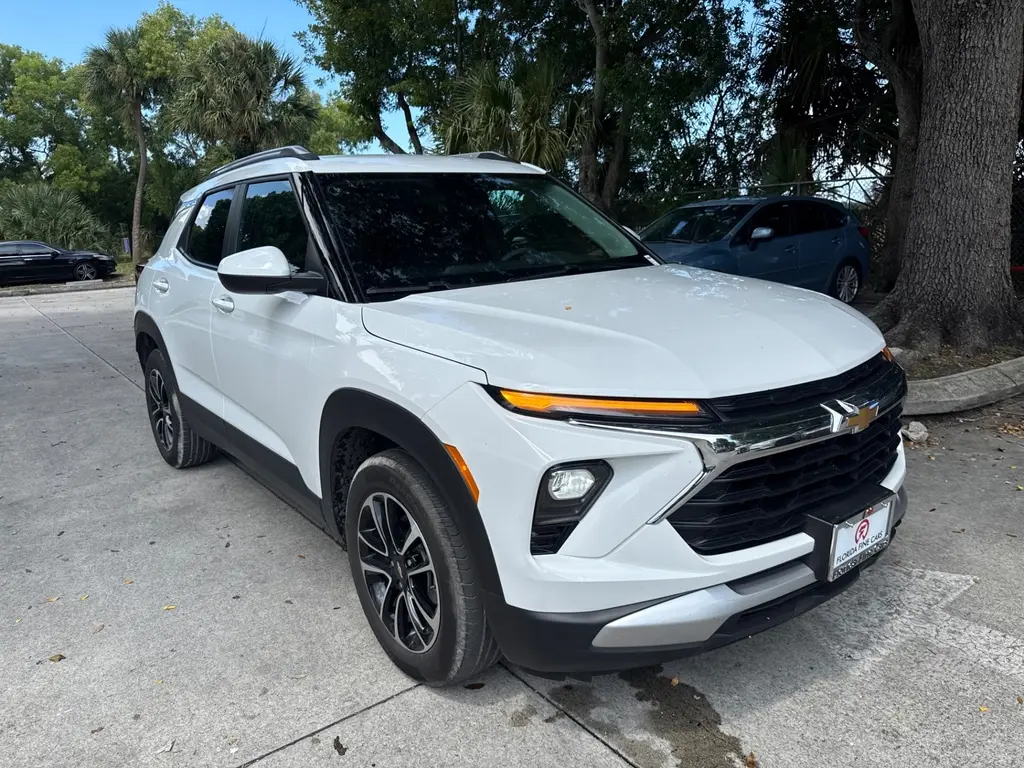 Florida Fine Cars - Used CHEVROLET TRAILBLAZER 2024 WEST PALM LT
