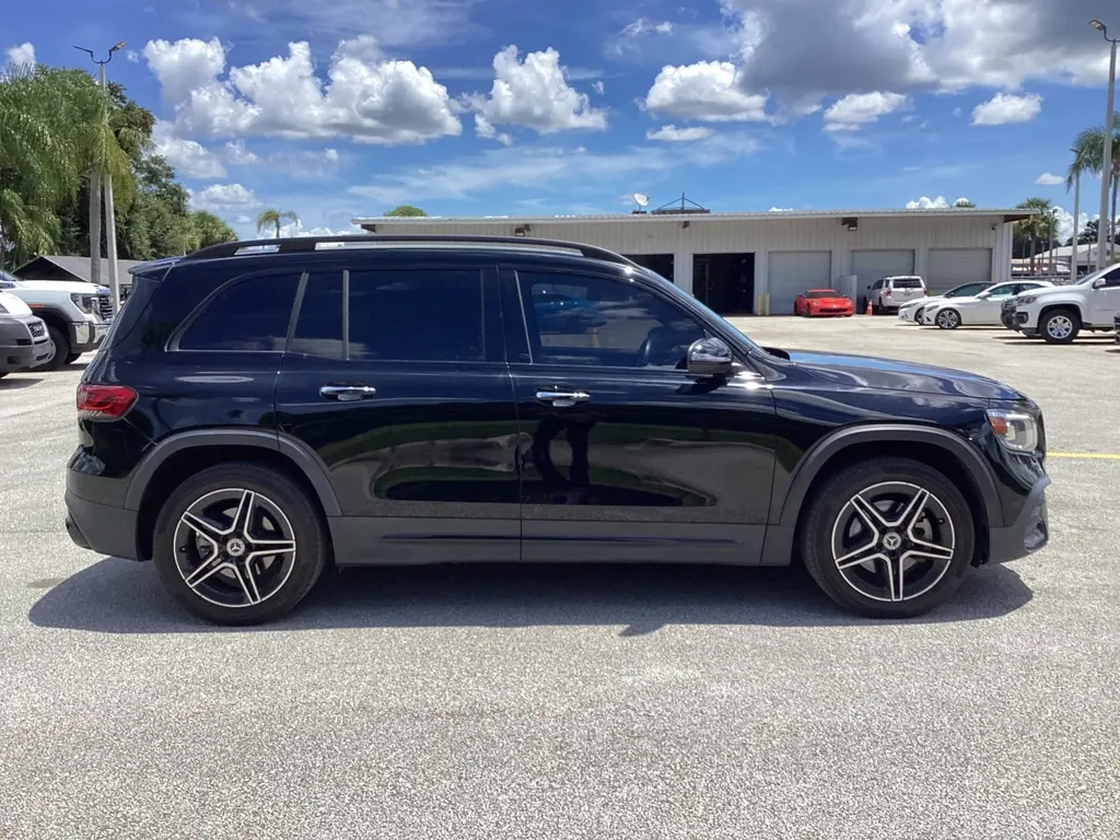 2021 Mercedes Benz GLB 250 photo 4