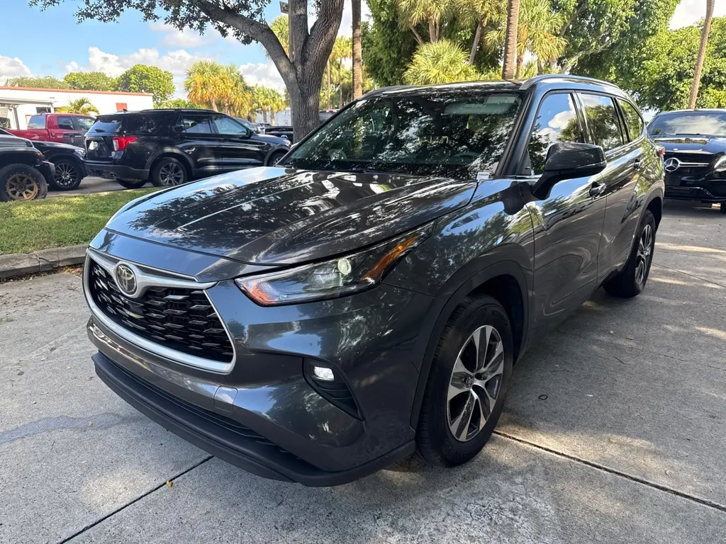 Florida Fine Cars - Used TOYOTA HIGHLANDER 2022 WEST PALM XLE