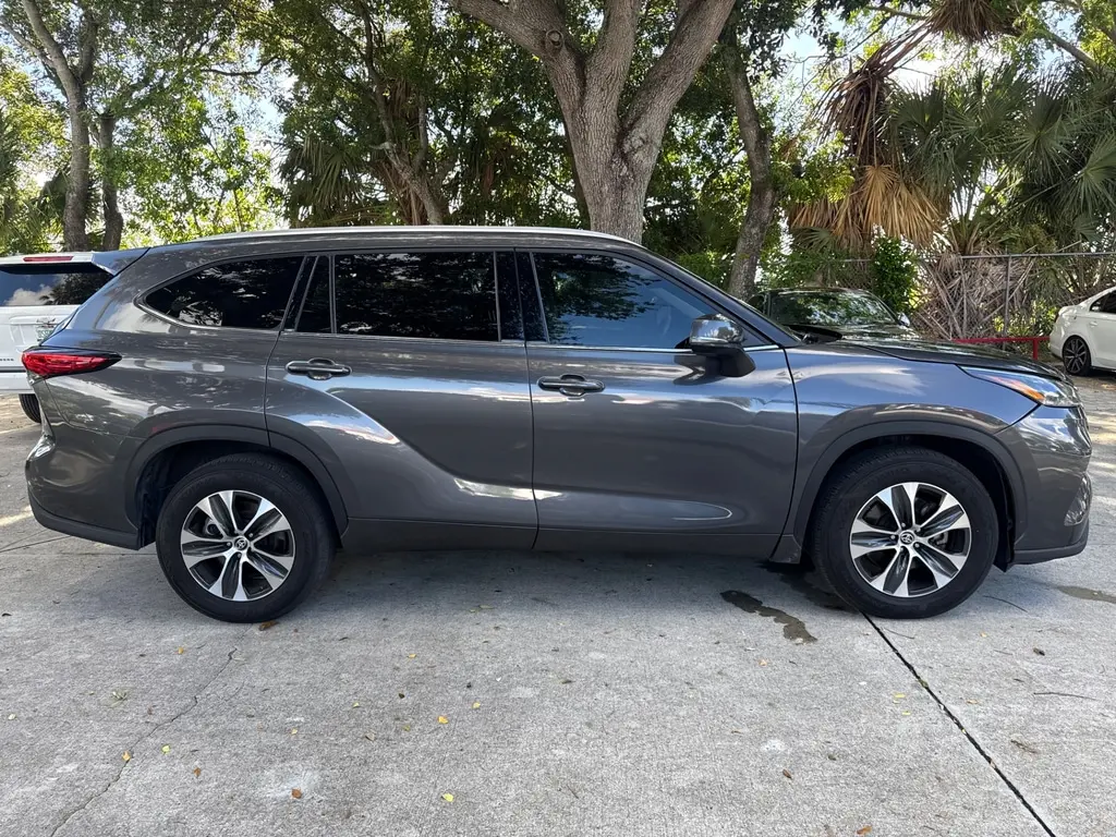 Florida Fine Cars - Used TOYOTA HIGHLANDER 2022 WEST PALM XLE