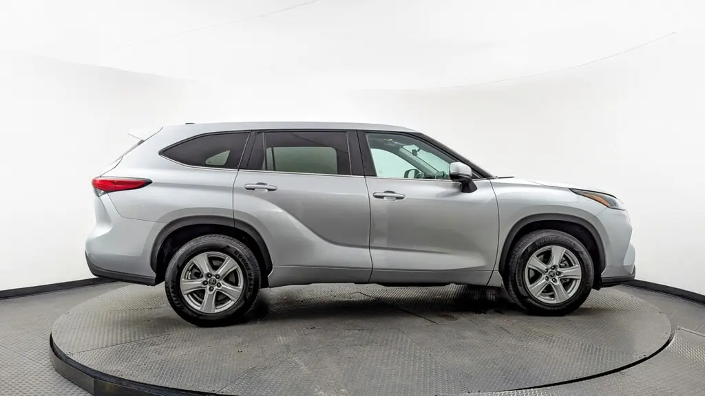 Florida Fine Cars - Used TOYOTA HIGHLANDER 2023 MARGATE LE