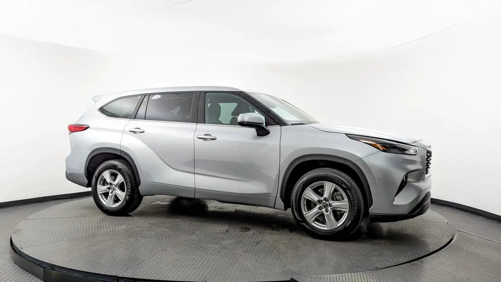 Florida Fine Cars - Used TOYOTA HIGHLANDER 2023 MARGATE LE