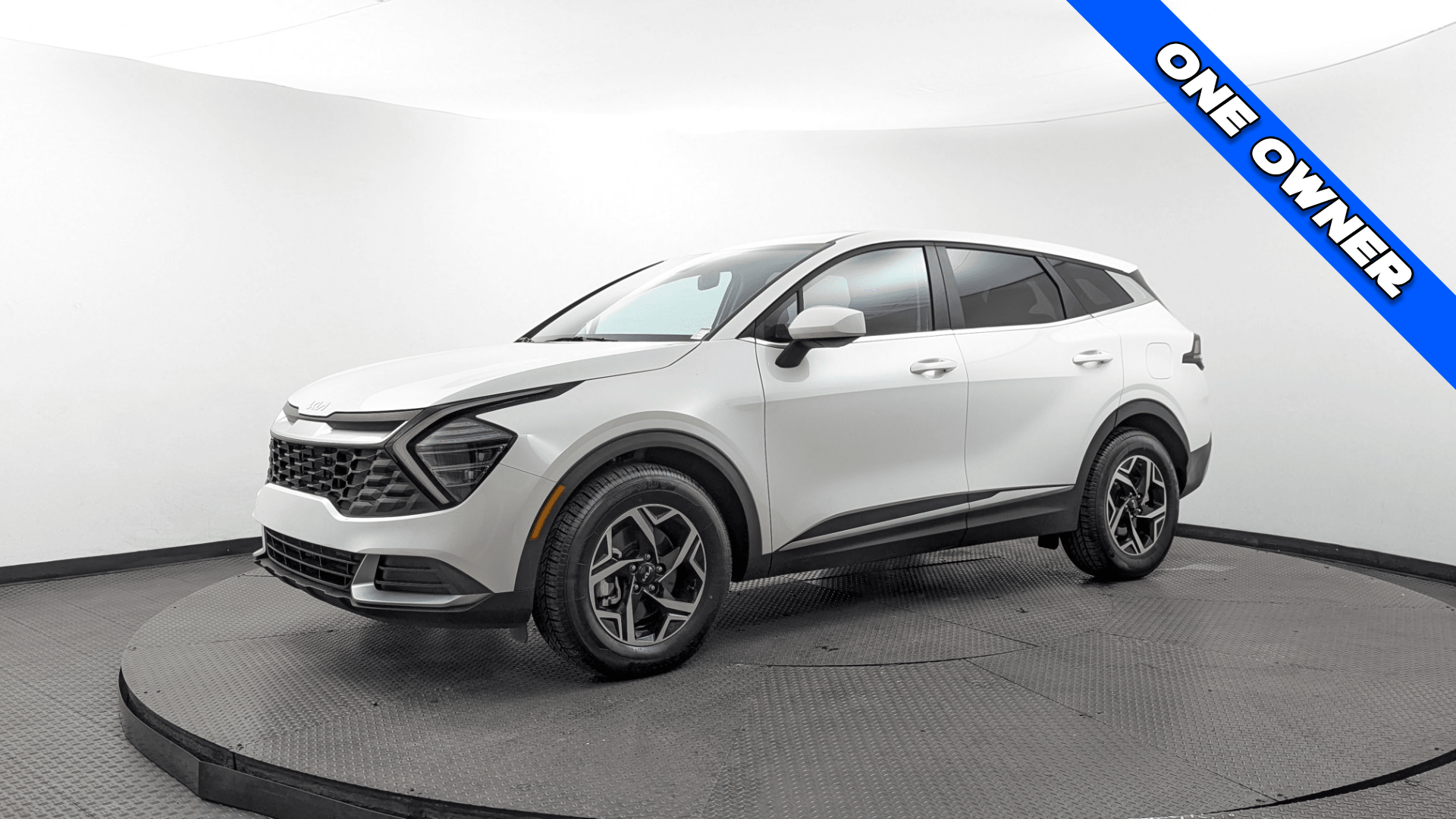 2024 Kia Sportage LX's photo