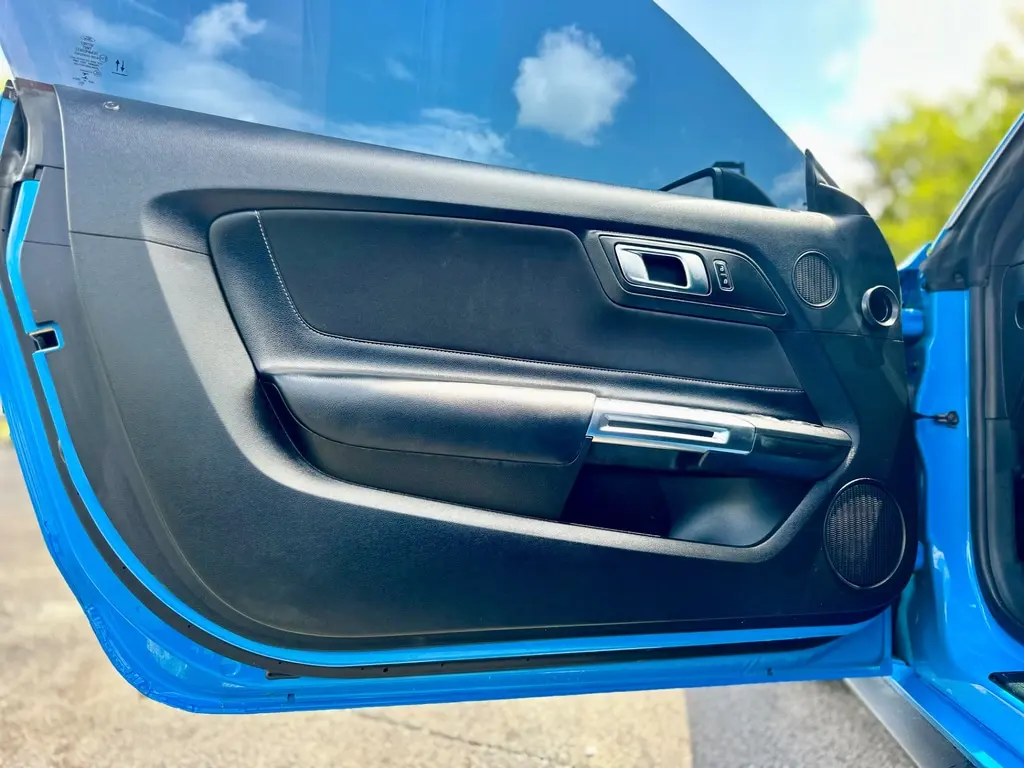 2023 Ford Mustang GT photo 9
