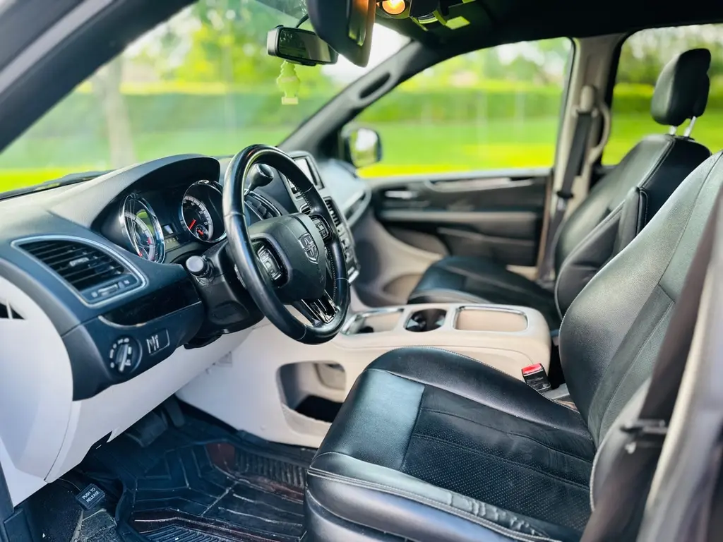 Florida Fine Cars - Used DODGE GRAND CARAVAN 2018 MARGATE SXT