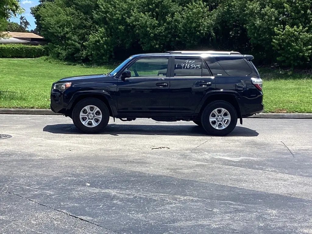 2024 Toyota 4Runner SR5 photo 2