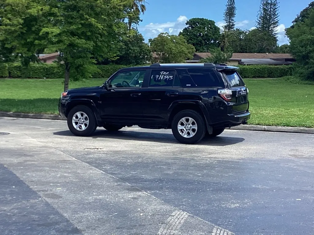 2024 Toyota 4Runner SR5 photo 3