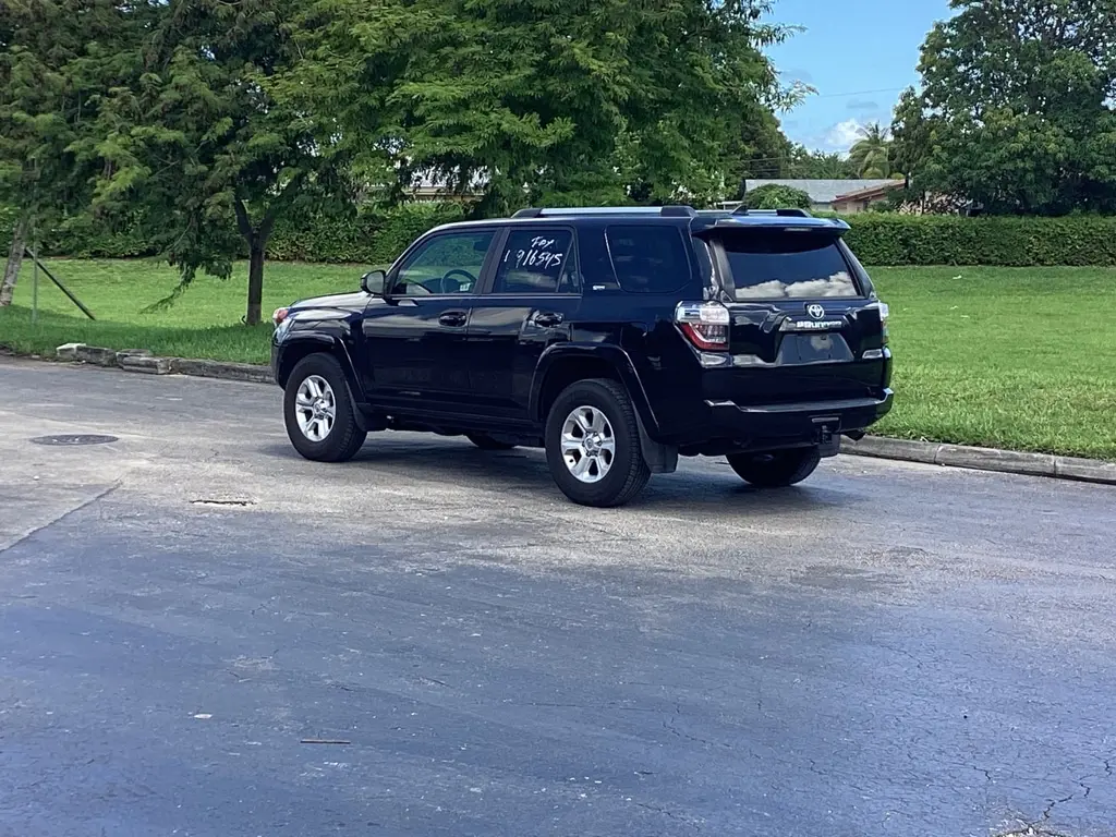 2024 Toyota 4Runner SR5 photo 4