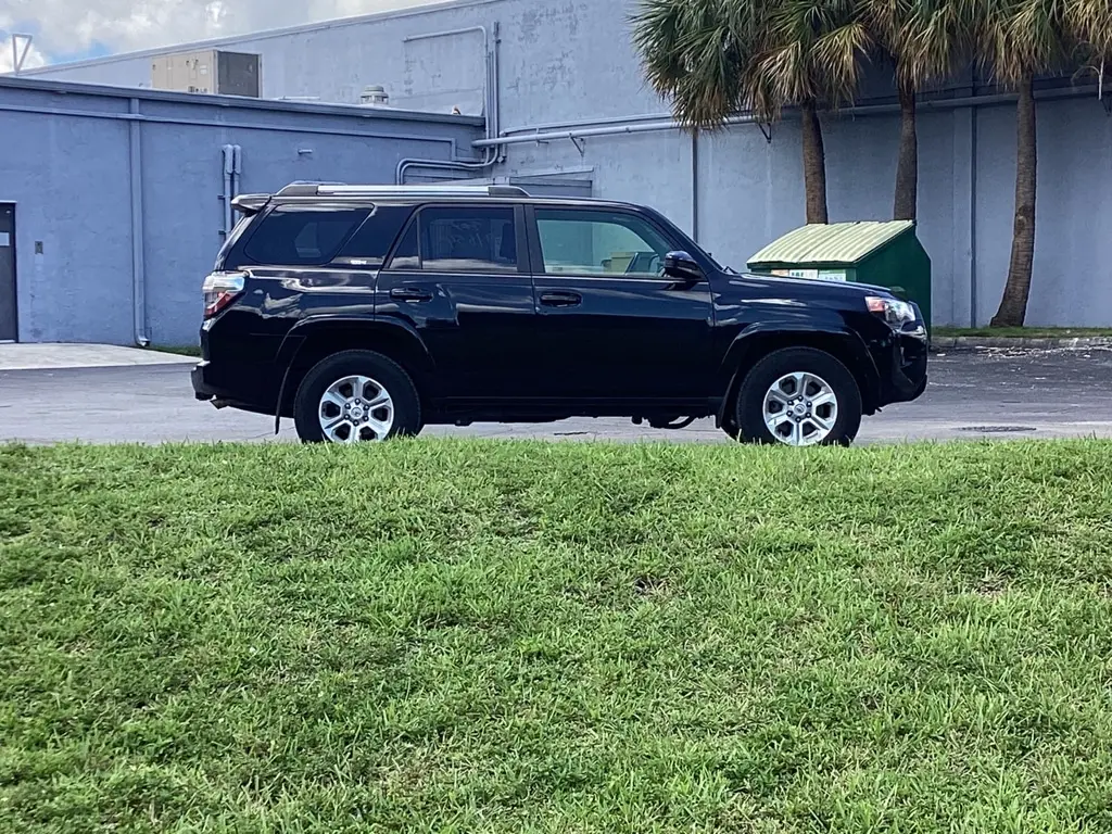 2024 Toyota 4Runner SR5 photo 8