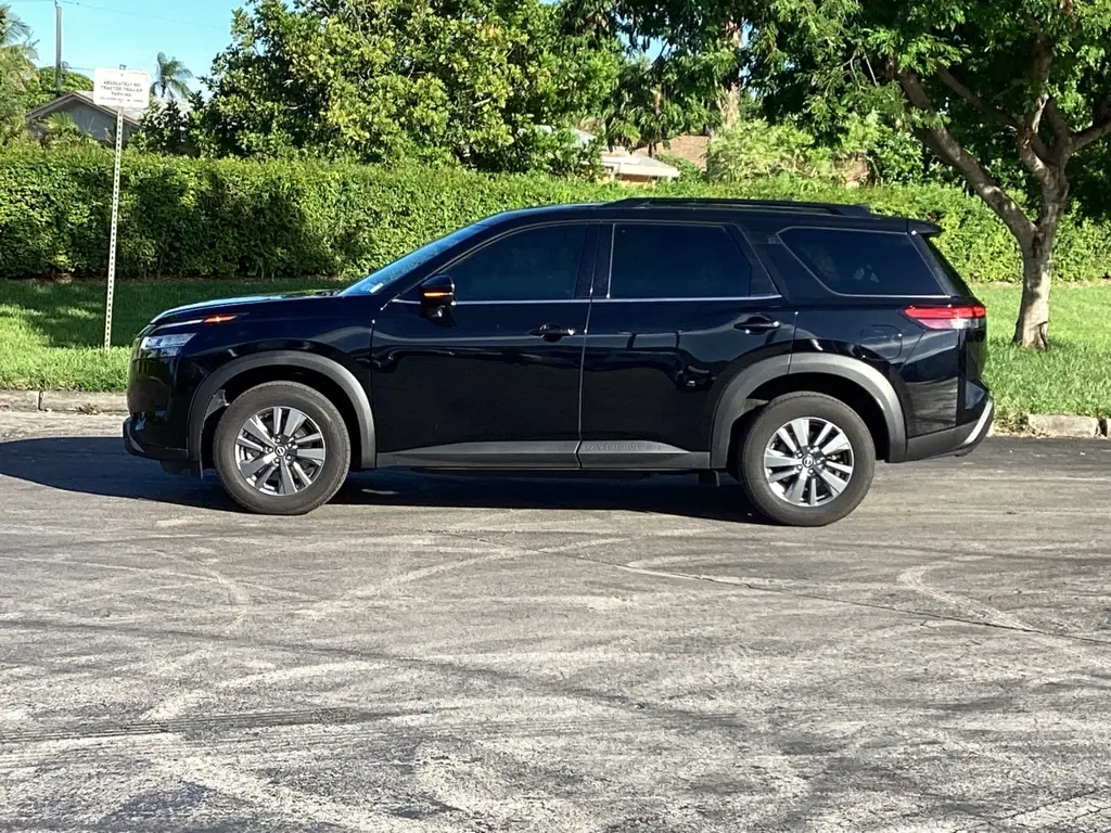 Florida Fine Cars - Used NISSAN PATHFINDER 2024 MIAMI SV