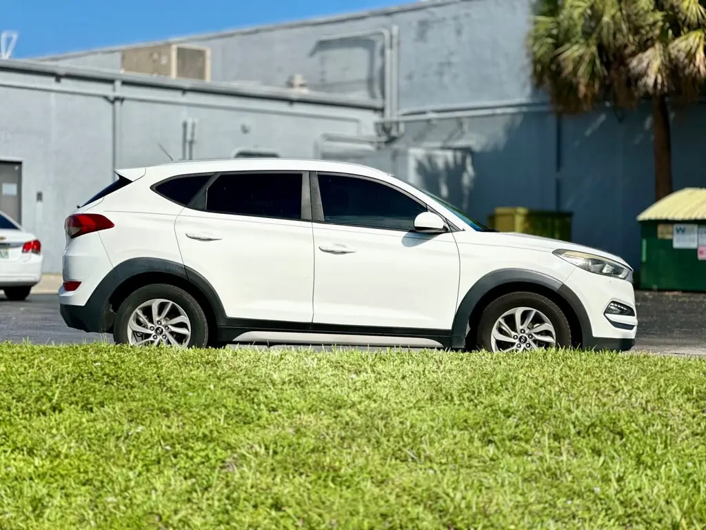 Florida Fine Cars - Used HYUNDAI TUCSON 2017 MIAMI SE