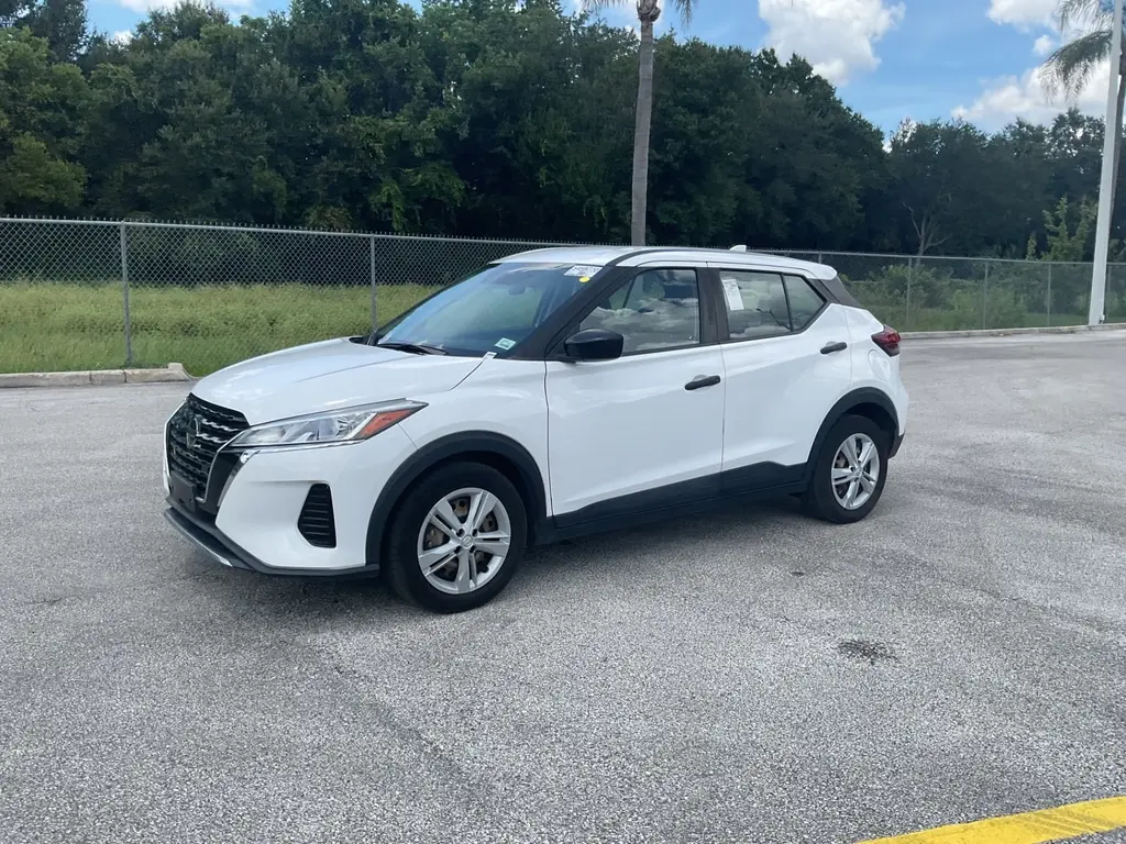 2021 Nissan Kicks S photo 4