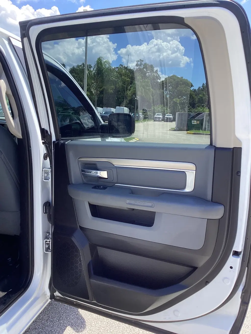 Florida Fine Cars - Used RAM 1500 2018 ORLANDO BIG HORN