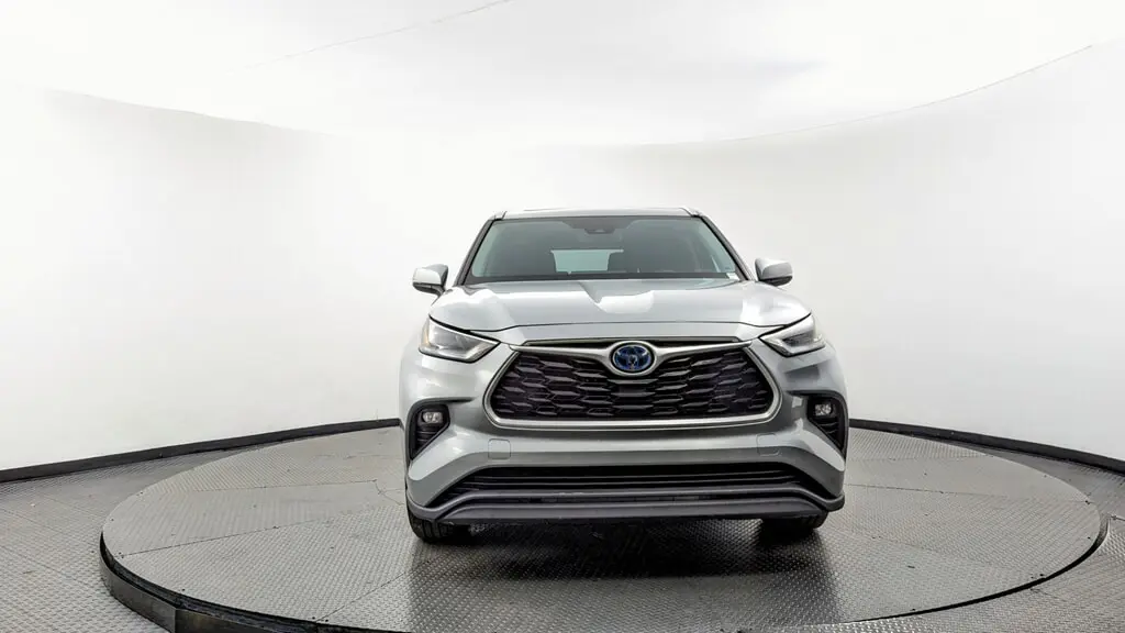 Florida Fine Cars - Used TOYOTA HIGHLANDER 2021 MIAMI HYBRID XLE