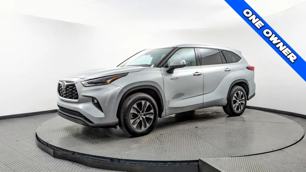 Florida Fine Cars - Used TOYOTA HIGHLANDER 2021 MIAMI HYBRID XLE
