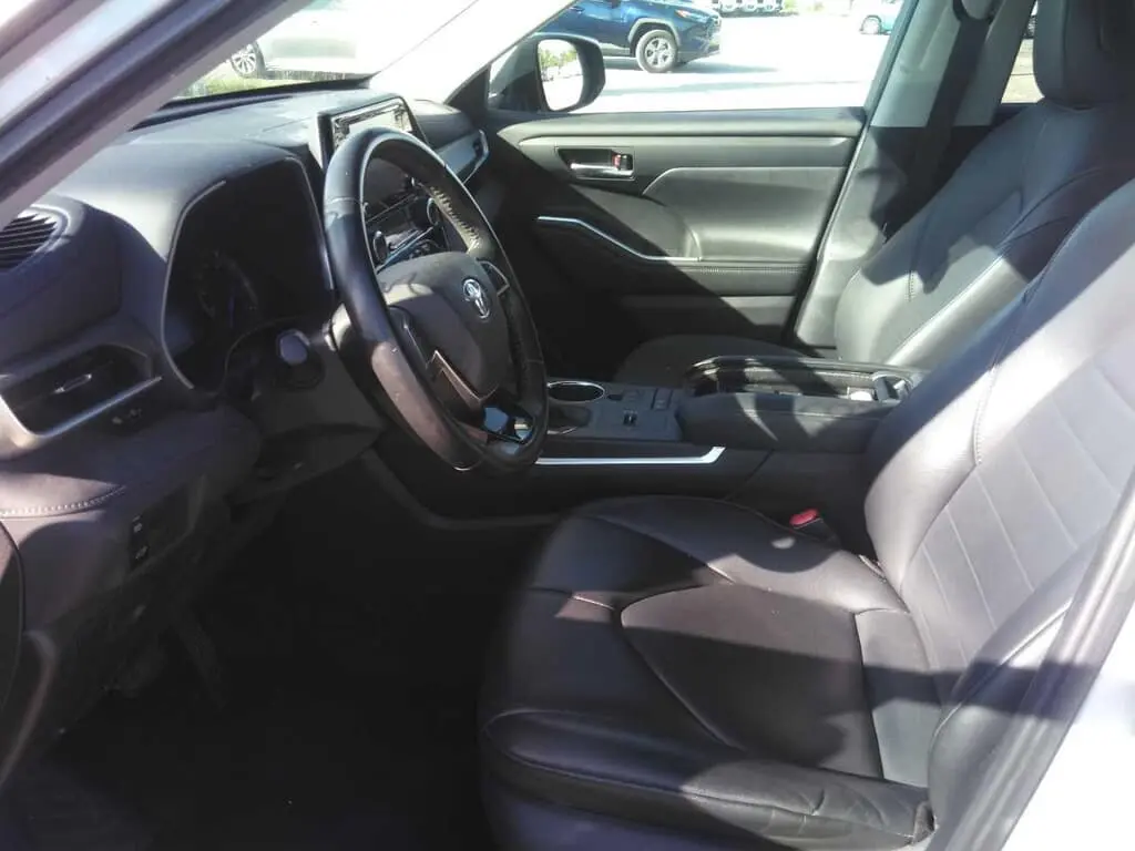 Florida Fine Cars - Used TOYOTA HIGHLANDER 2021 MIAMI HYBRID XLE