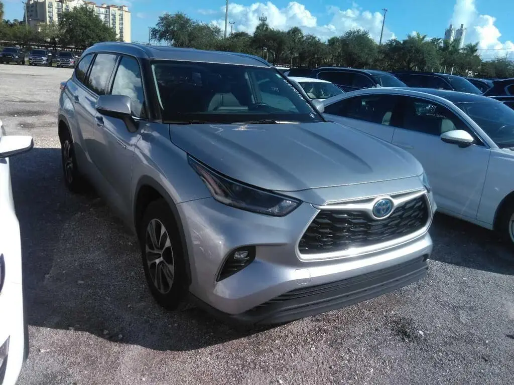 Florida Fine Cars - Used TOYOTA HIGHLANDER 2021 MIAMI HYBRID XLE