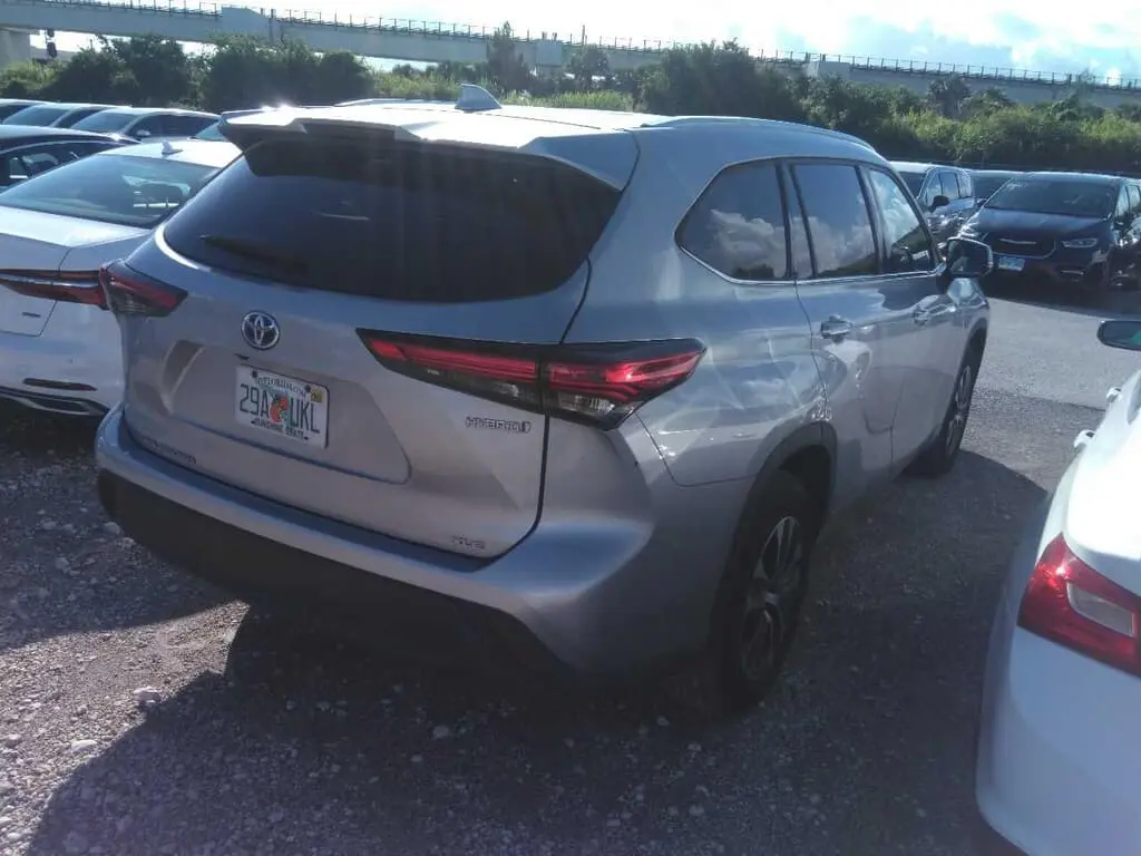 Florida Fine Cars - Used TOYOTA HIGHLANDER 2021 MIAMI HYBRID XLE