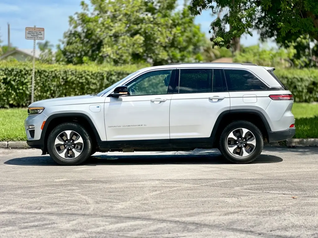 Florida Fine Cars - Used JEEP GRAND CHEROKEE 4XE 2023 MARGATE 