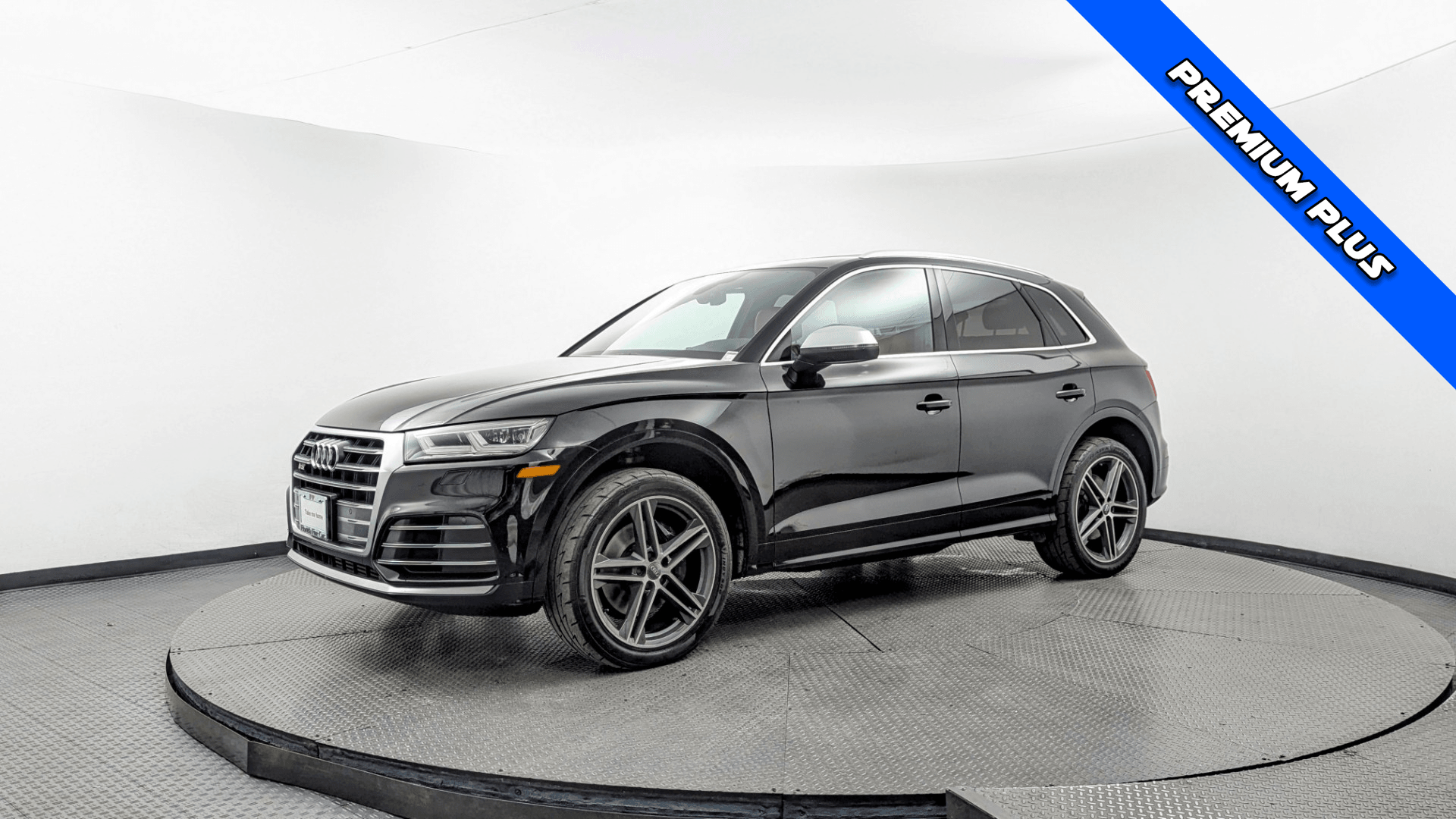 2019 Audi SQ5 Premium Plus's photo