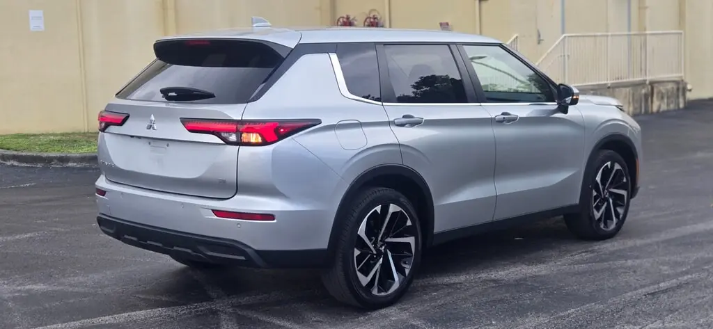 Florida Fine Cars - Used MITSUBISHI OUTLANDER 2024 MIAMI SE
