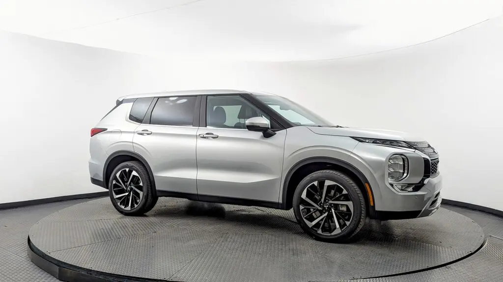 Florida Fine Cars - Used MITSUBISHI OUTLANDER 2024 MIAMI SE