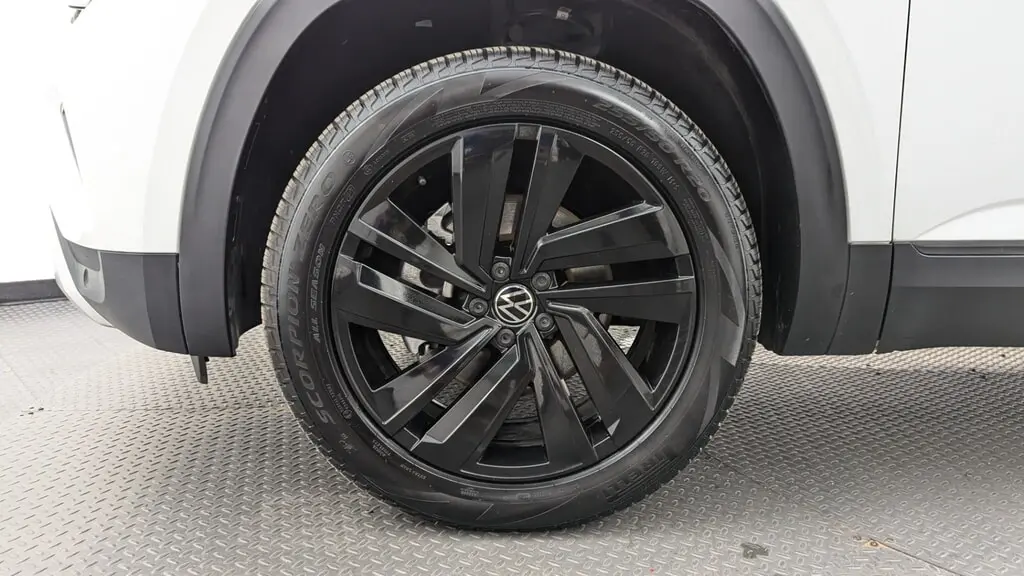Florida Fine Cars - Used VOLKSWAGEN ATLAS CROSS SPORT 2022 MIAMI 3.6L V6 SE W/TECHNOLOGY