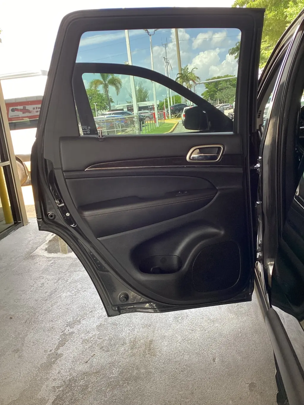 Florida Fine Cars - Used JEEP GRAND CHEROKEE 2013 MIAMI OVERLAND SUMMIT