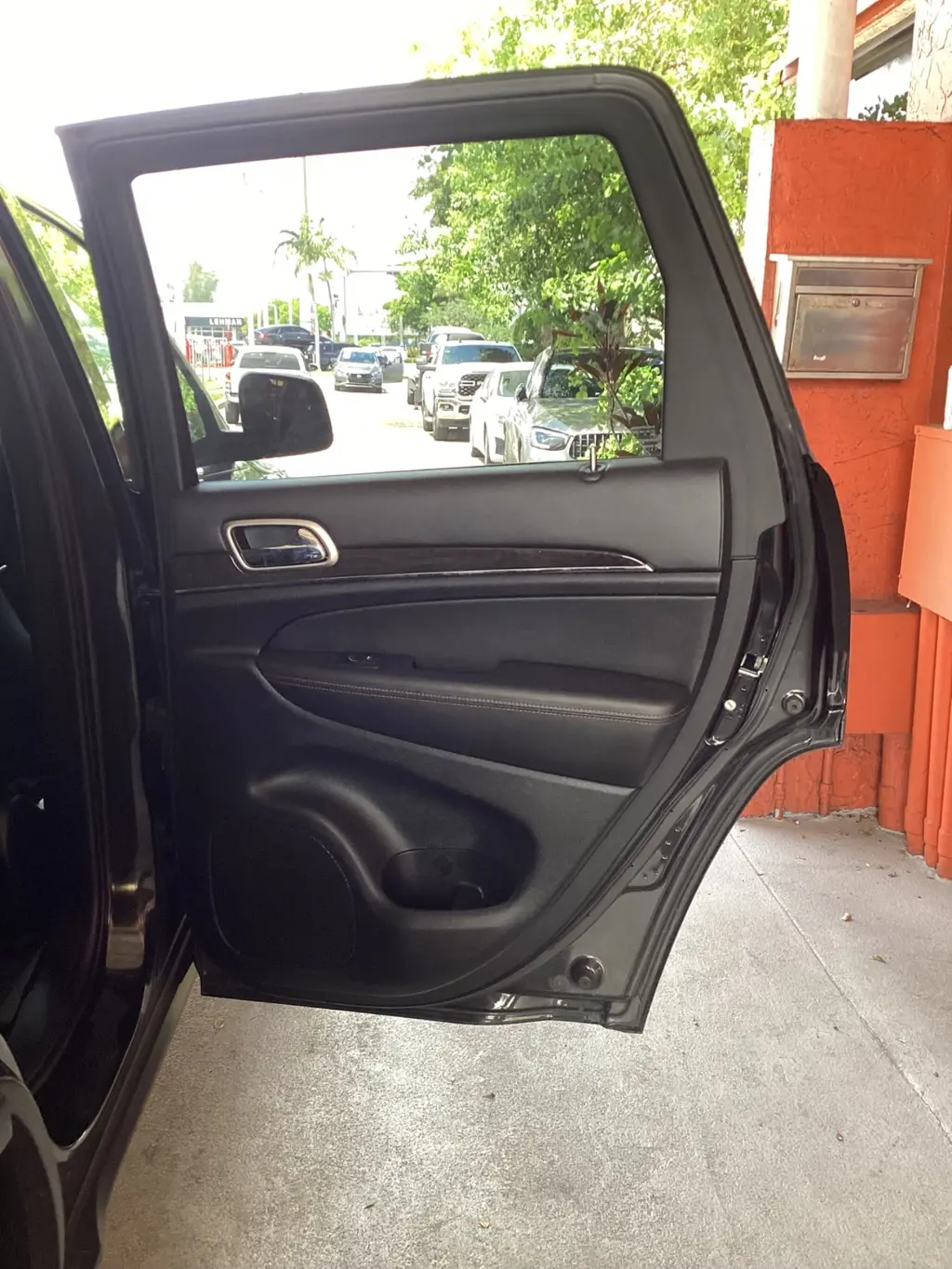 Florida Fine Cars - Used JEEP GRAND CHEROKEE 2013 MIAMI OVERLAND SUMMIT