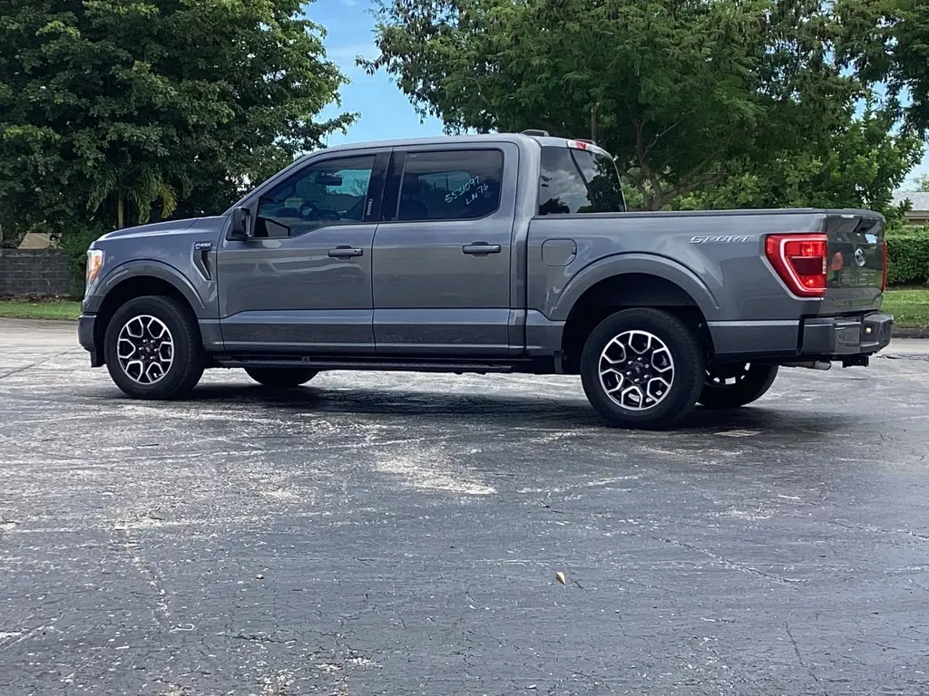 2022 Ford F-150 XL photo 4