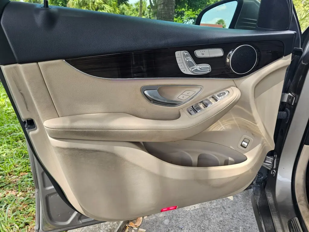 Florida Fine Cars - Used MERCEDES-BENZ GLC 2022 WEST PALM GLC 300