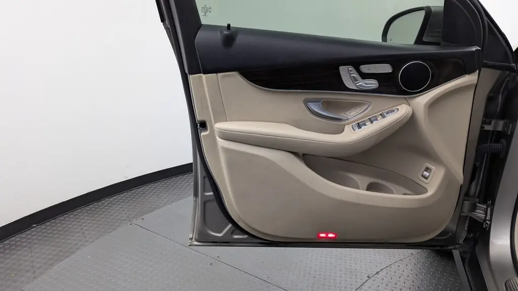 Florida Fine Cars - Used MERCEDES-BENZ GLC 2022 WEST PALM GLC 300