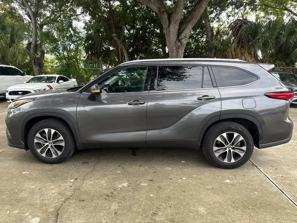 Florida Fine Cars - Used TOYOTA HIGHLANDER 2022 WEST PALM XLE