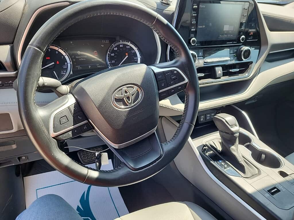 Florida Fine Cars - Used TOYOTA HIGHLANDER 2022 WEST PALM XLE