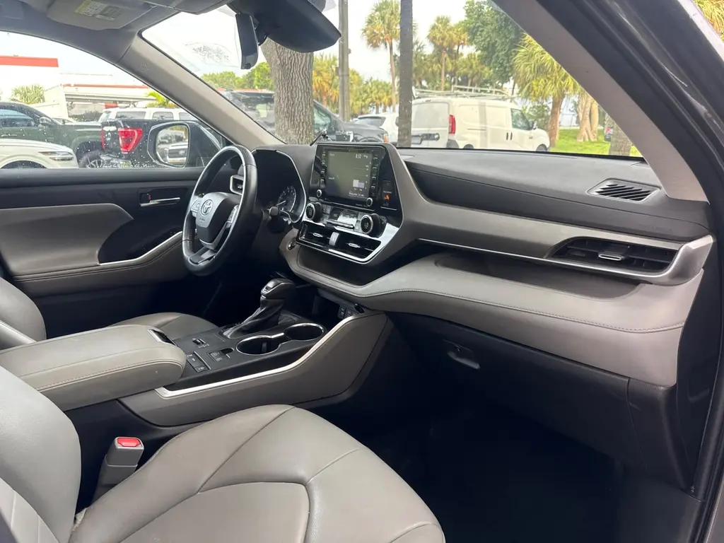 Florida Fine Cars - Used TOYOTA HIGHLANDER 2022 WEST PALM XLE