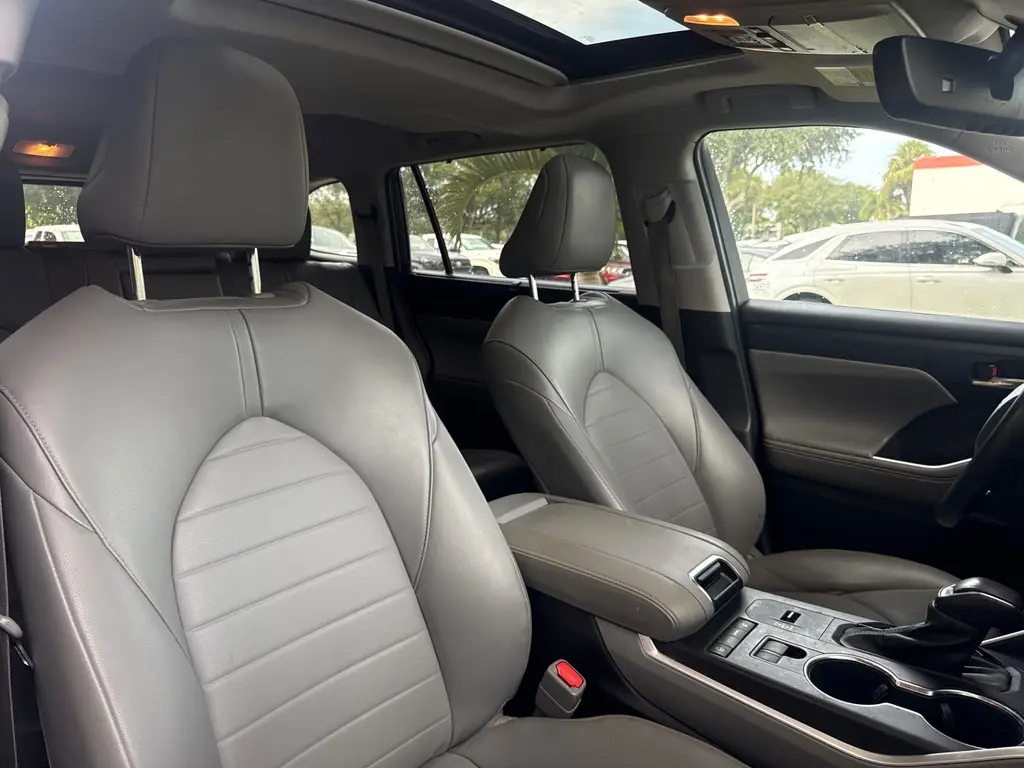 Florida Fine Cars - Used TOYOTA HIGHLANDER 2022 WEST PALM XLE