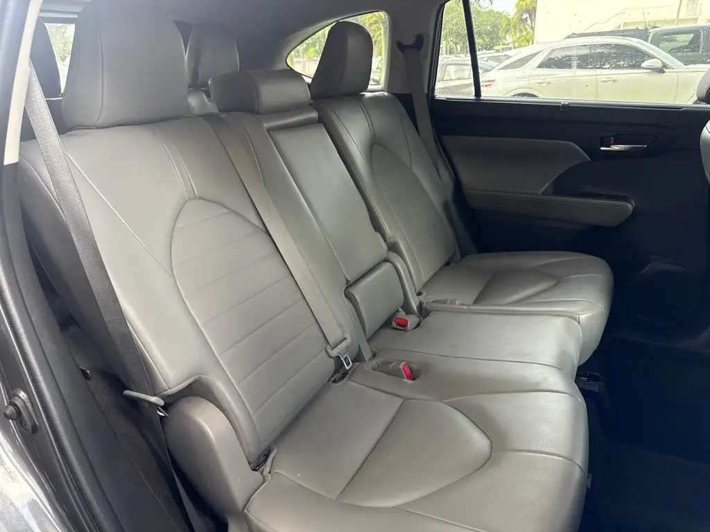 Florida Fine Cars - Used TOYOTA HIGHLANDER 2022 WEST PALM XLE