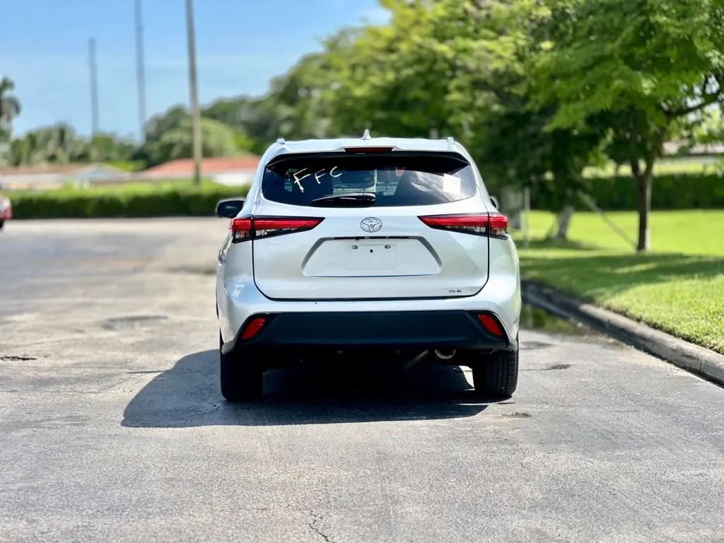 Florida Fine Cars - Used TOYOTA HIGHLANDER 2021 MARGATE XLE