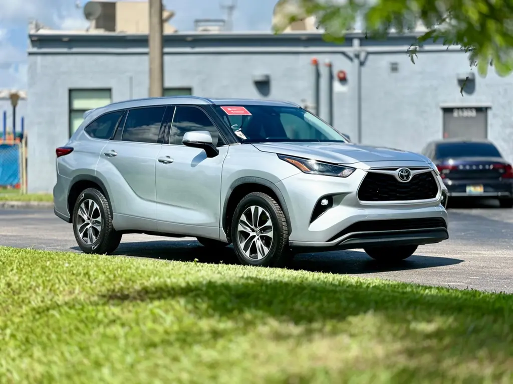Florida Fine Cars - Used TOYOTA HIGHLANDER 2021 MARGATE XLE