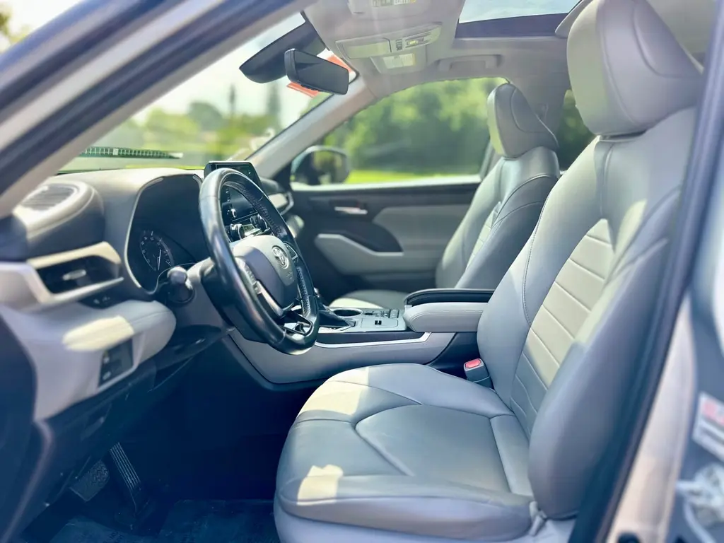 Florida Fine Cars - Used TOYOTA HIGHLANDER 2021 MARGATE XLE