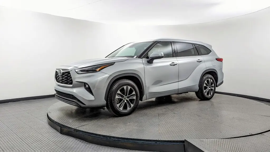 Florida Fine Cars - Used TOYOTA HIGHLANDER 2021 MARGATE XLE