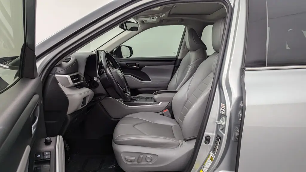 Florida Fine Cars - Used TOYOTA HIGHLANDER 2021 MARGATE XLE