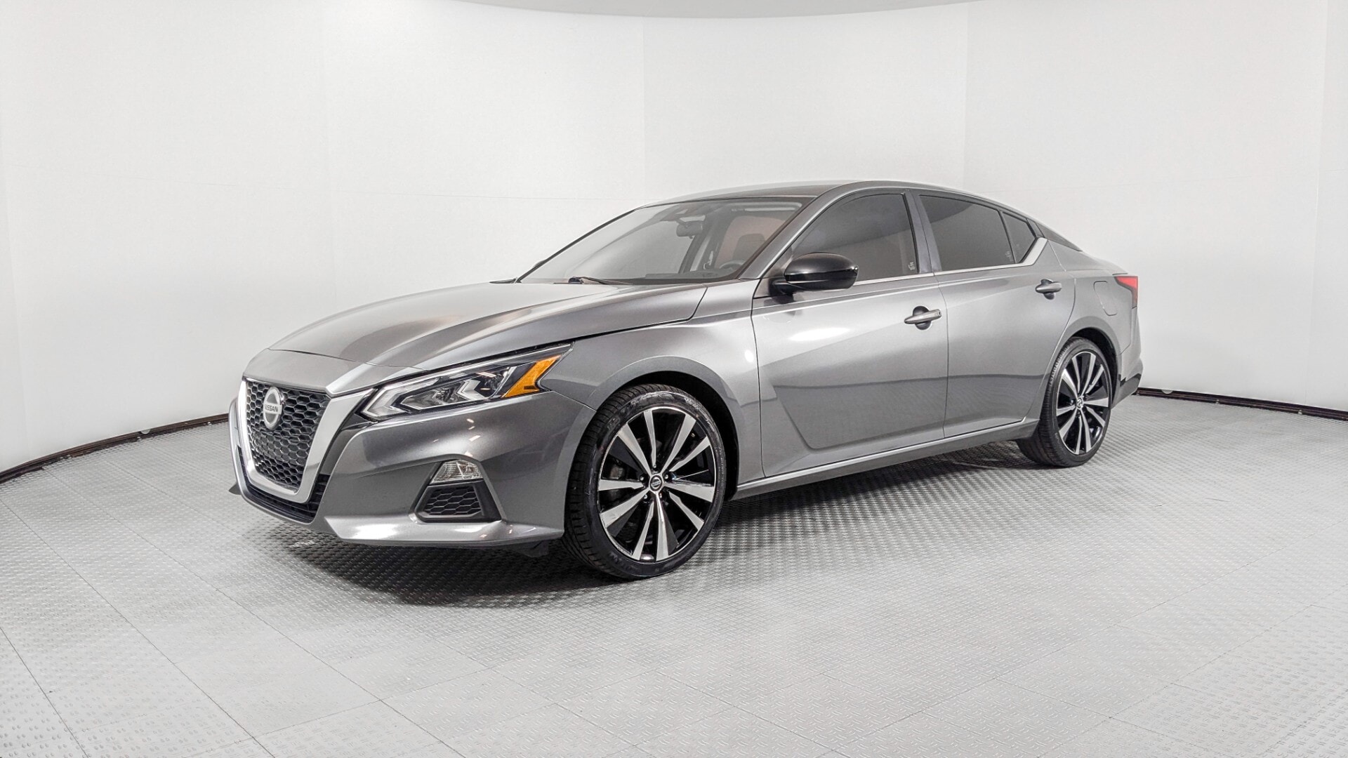 2022 Nissan Altima SR