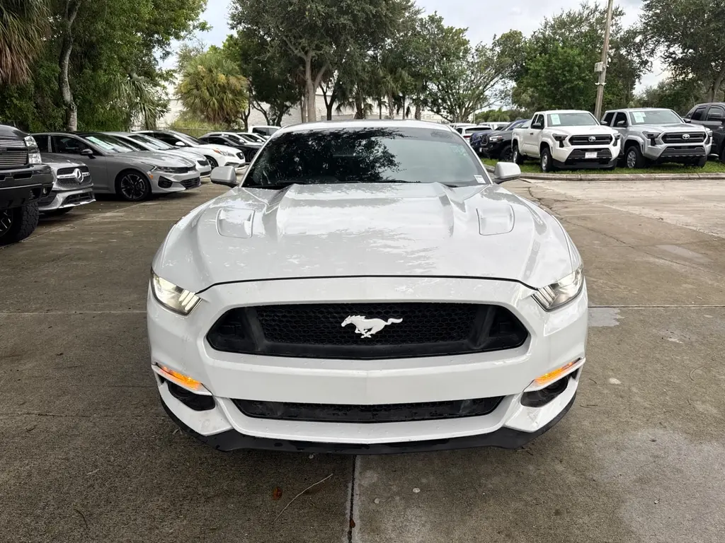 2017 Ford Mustang GT photo 2