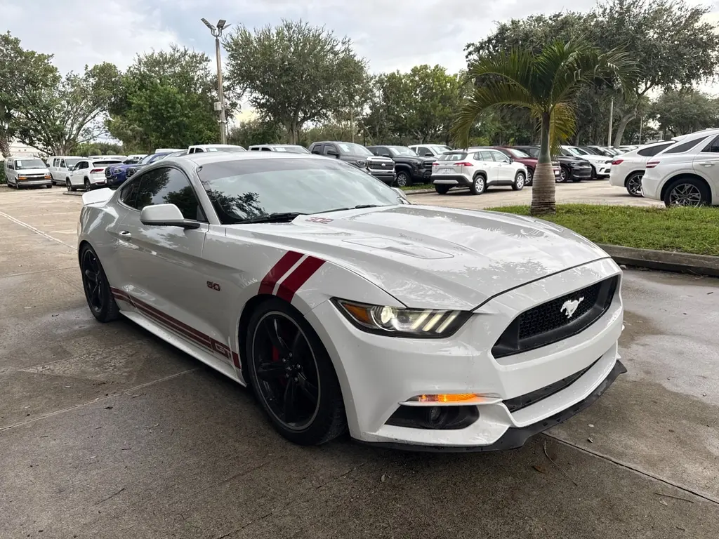 2017 Ford Mustang GT photo 3