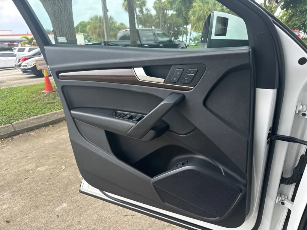 Florida Fine Cars - Used AUDI Q5 2020 WEST PALM PREMIUM
